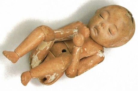 Bardzo realistyczna "lalka w ciąży" rodem z XIX-wiecznej Japonii