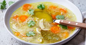 Amerykańska zupa przypominająca polski rosół