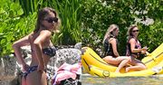 Sydney Sweeney PLUSKA się w skąpym bikini na tyłach nowej willi na Florydzie. Fajnie ma? (ZDJĘCIA)