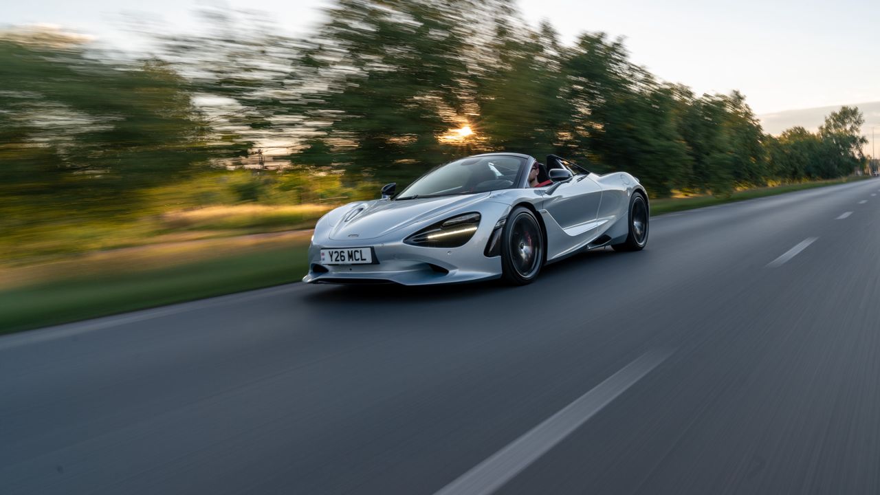 Test: McLaren 750S Spider – gdyby emocje były wodospadem