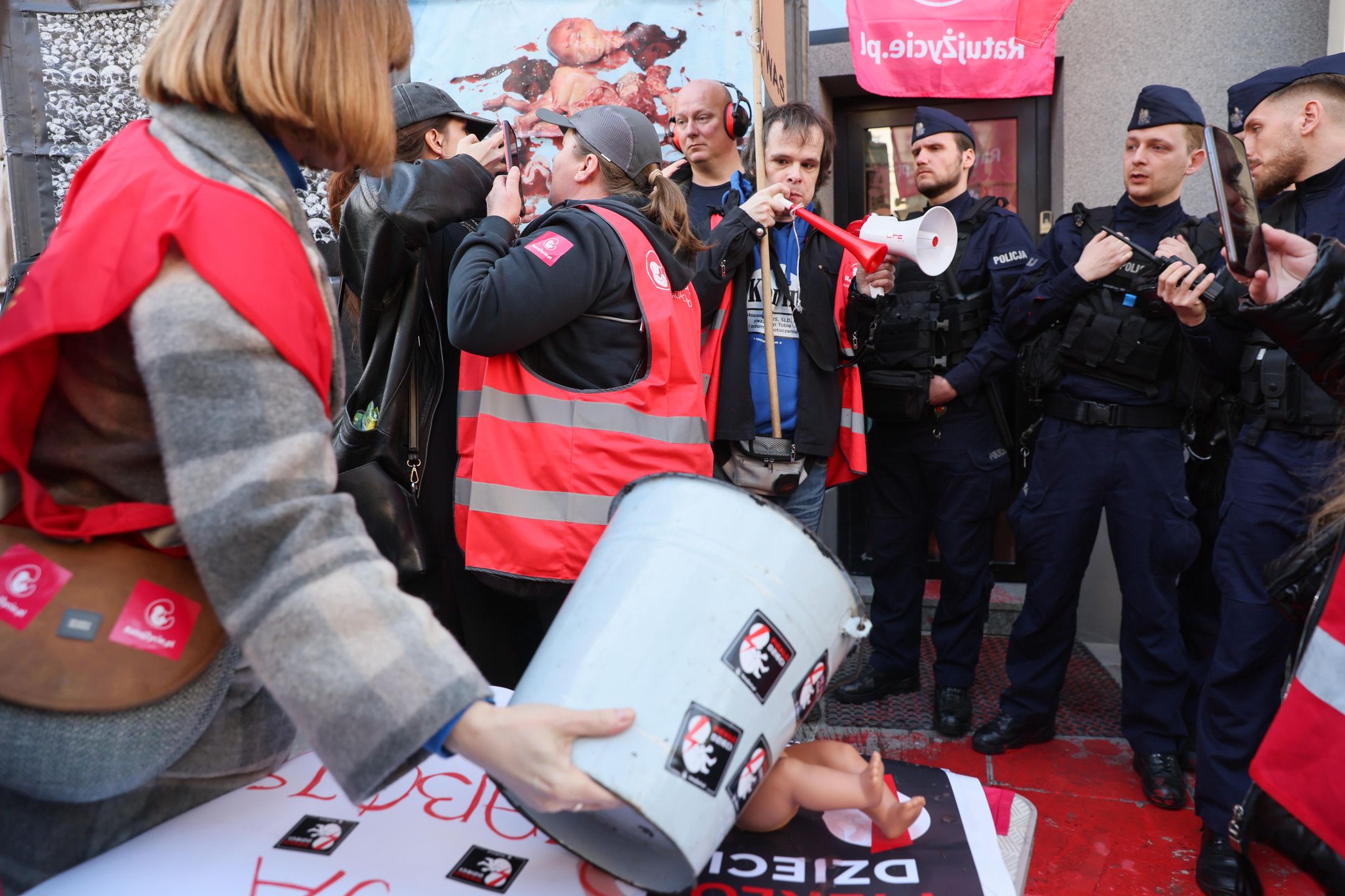Protest przed "AboTak"