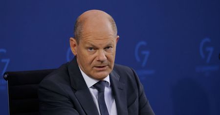 Niemcy płacą Putinowi, bo ten ma to, czego one ciągle potrzebują