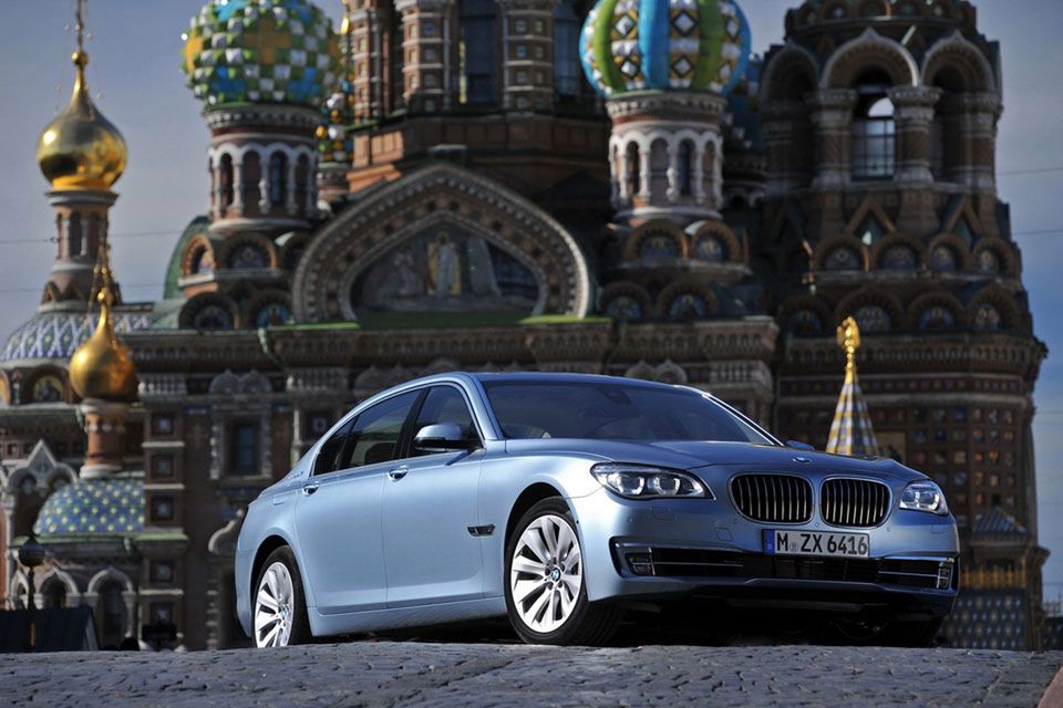 BMW serii 7 na rok 2013 - megagaleria niemieckiego okrętu flagowego 131