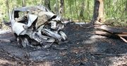 Zahajki: Tragiczna śmierć w płonącym aucie. Osobówka uderzyła w drzewo na prostym odcinku drogi