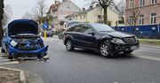 Wypadek w Gorzowie. Zderzenie dacii i mercedesa
