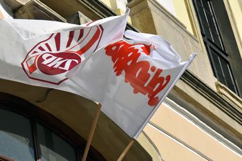 Godne płace tylko na papierze. Nauczyciele interweniują
