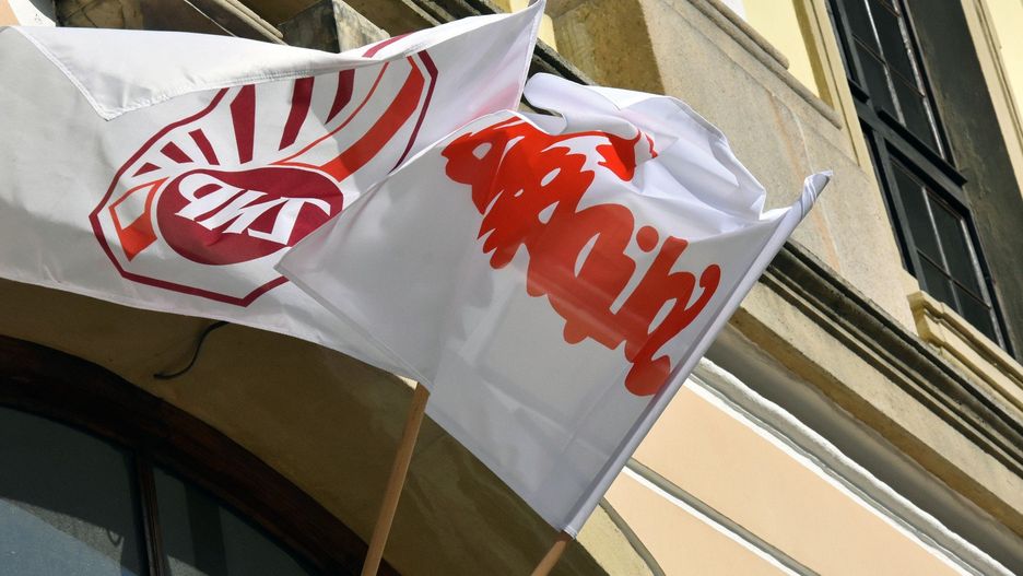 Nauczyciele mają już dość czekania na wyższe pensje i interweniują. 
