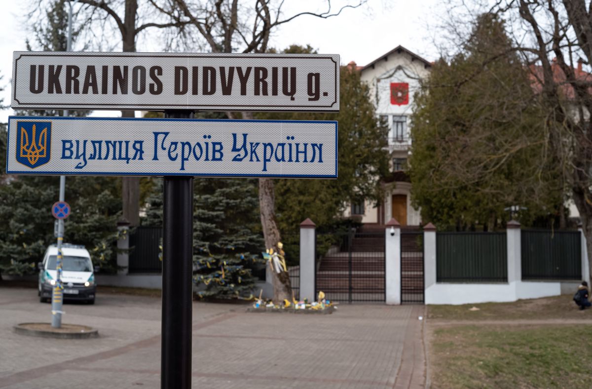 Ambasada Rosji w Wilnie obrzucona koktajlami Mołotowa