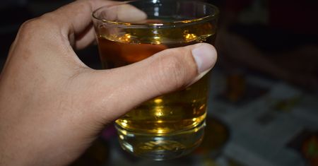 Zatruli się podrobionym alkoholem. Nie żyje 17 osób