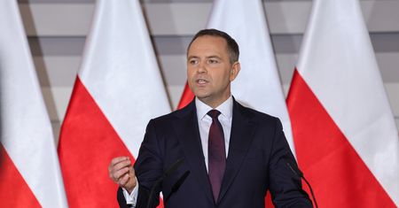 Nawrocki i sztabowcy nie odpowiadają na kluczowe pytanie. Notariusze mają wątpliwości