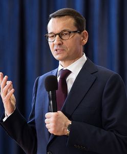 Ukraina. Pojawiła się tablica o "bandydatch z AK". Mateusz Morawiecki pisze o "oburzeniu"