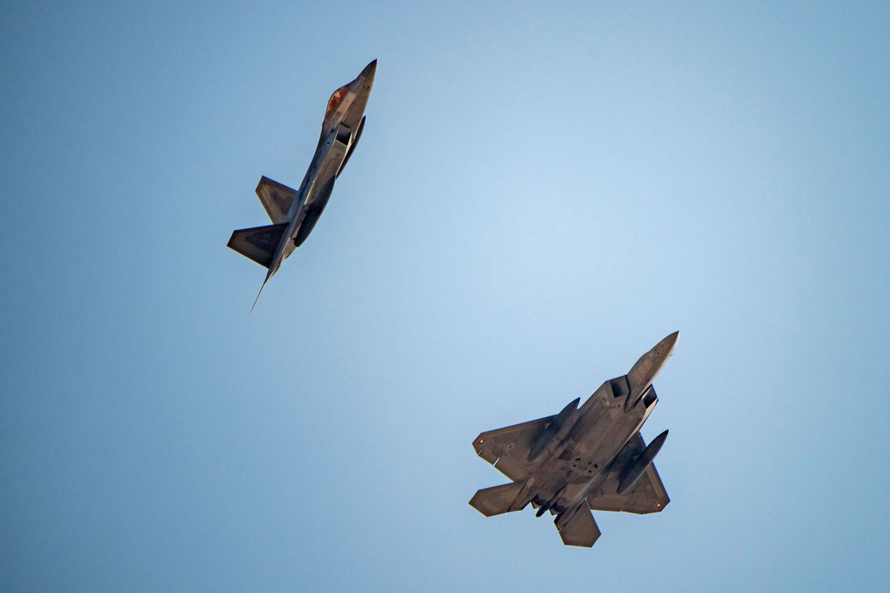 F-22 raptors bolster Middle East defences amid rising tensions