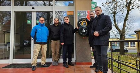 Ogólnodostępny defibrylator AED przy Starostwie w Chodzieży
