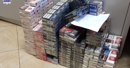 Nielegalne papierosy na targowisku w Świdniku