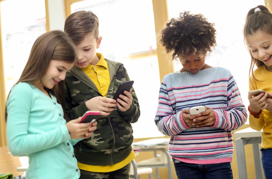 Smartfony negatywnie wpływają na dzieci