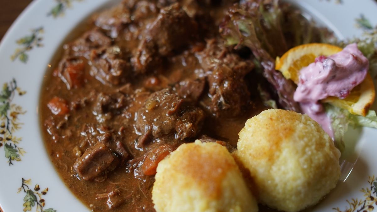 Gulasz z dzika jest zdrowszy od potraw z mięsem z marketu