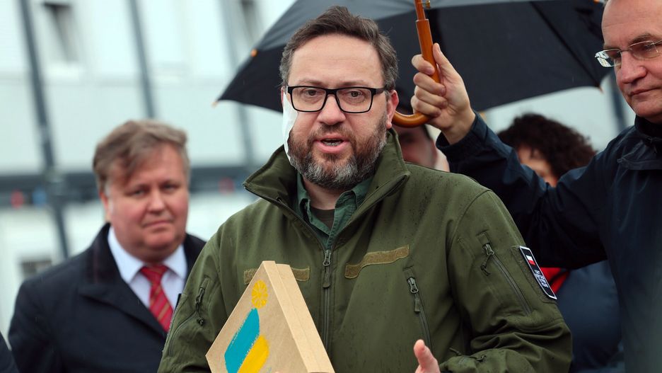 Ambasadorowie Polski i UK odwiedzaj? modu?owe miasto dla przesiedle?c�w we Lwowie
LVIV, UKRAINE - MARCH 29, 2023 - Ambassador Extraordinary and Plenipotentiary of the Republic of Poland to Ukraine Bartosz Cichocki speaks at a briefing during a visit to Lviv's largest modular city for internally displaced persons (IDPs) built with funds from the UK and Poland, Lviv, western Ukraine.
Alona_Nikolaievych