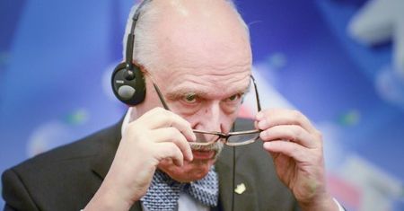Córka Janusza Korwina-Mikkego aresztowana za posiadanie HEROINY!