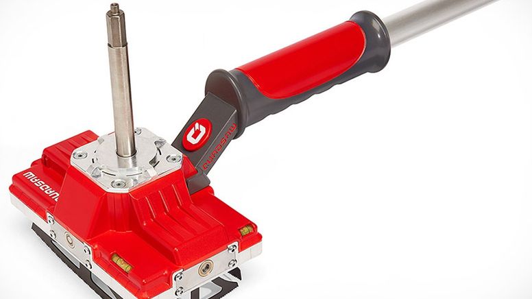 Quadsaw wywierci kwadratowy otwór w ścianie w 30 sekund 1