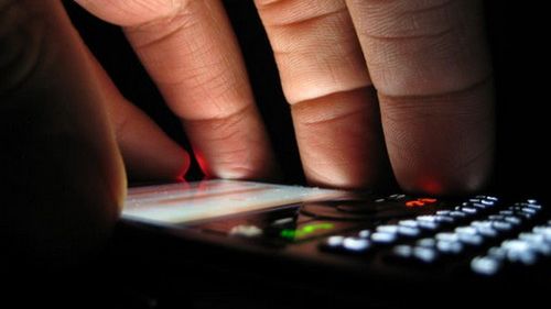 Po 2000 minut i SMS-ów w Orange. Plus uczy, jak nie zostać okradzionym... 1