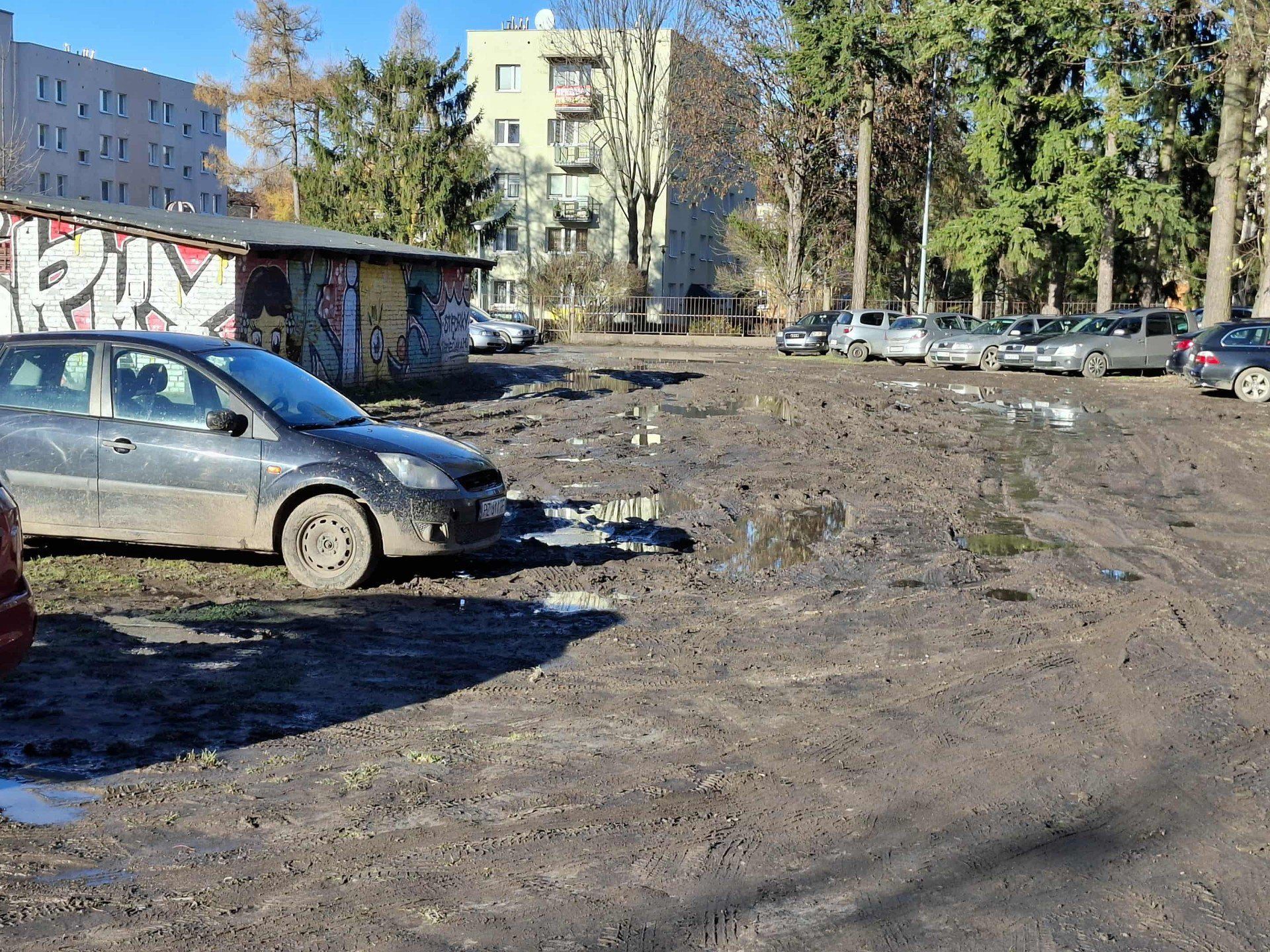 Na zamojskim osiedlu Koszary. Mieszkańcy osiedla mają już tego dość