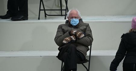 Bernie Sanders uzbierał już 1,8 mln dolarów. Internet oszalał