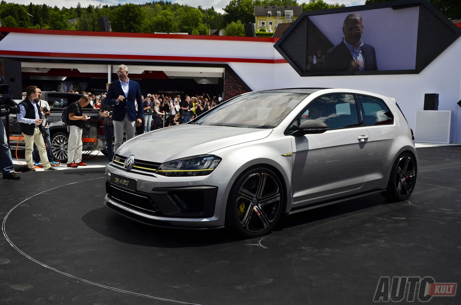 33. GTI Treffen am Wörthersee - VW GTI Roadster Concept & Golf R400 [galeria] 30