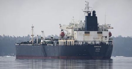 Włosi weszli na pokład rosyjskiego tankowca "floty cieni". Polacy wsparli akcję