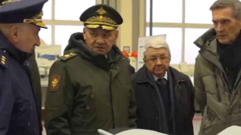 Szojgu w biurze Raduga