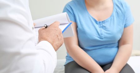 Płacą nawet 300 zł. Nie wiedzą, że konsultację mogą mieć za darmo