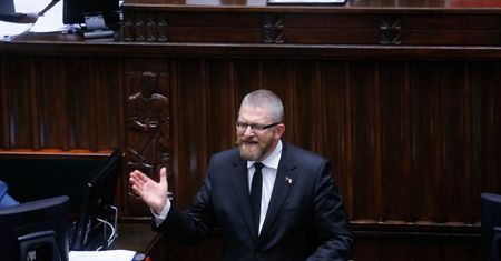Oburzenie po decyzji ws. Grzegorza Brauna. "Kolejny dowod upadku państwa"