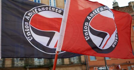 Francja. Antifa oskarżana o atak na procesję katolików w Paryżu