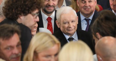 PiS wygrywa. Jest nowy sondaż