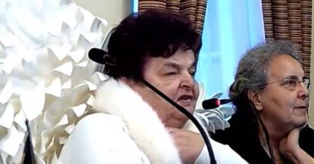 Wielki powrót "aniołka Kaczyńskiego". Radna znów założyła skrzydła
