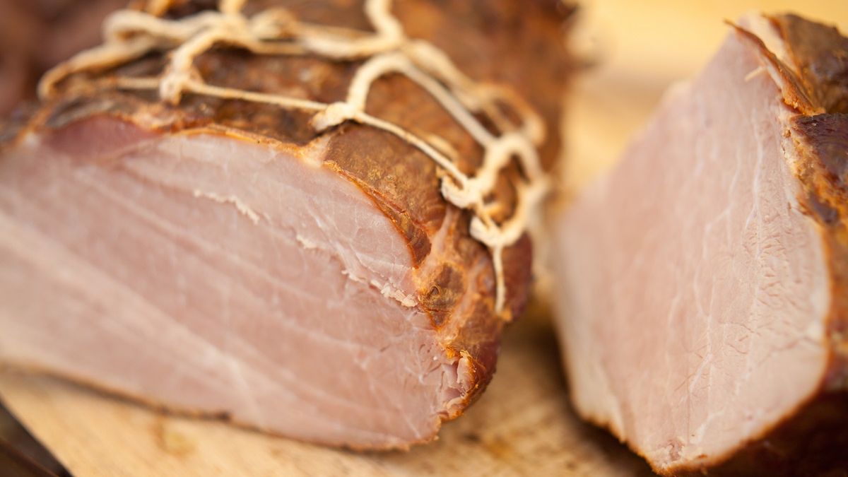 Czy w Zaduszki można jeść mięso? 