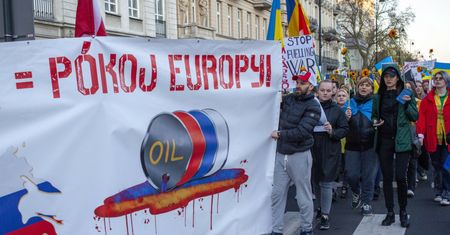 Niezależni od rosyjskich surowców. "UE musi dać ten sygnał"