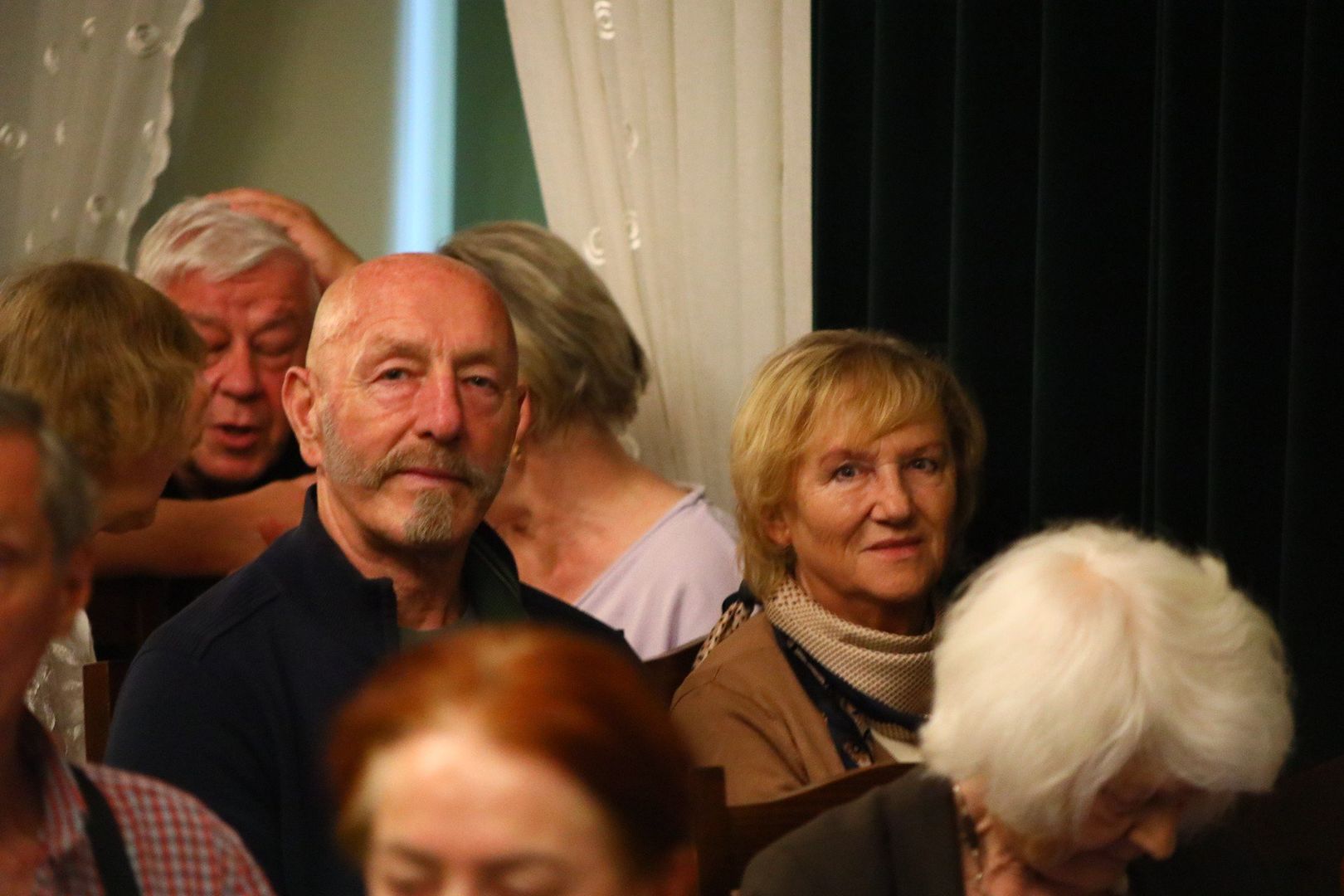 Z powodu pogody koncert odbył się we wnętrzach Pałacyku