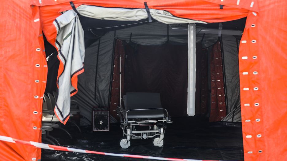 Koronawirus. Poruszający wpis aktorki. Straciła ojca i dziadka