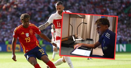Lamine Yamal przyłapany podczas Euro 2024. Gwiazdor odrabiał zadanie domowe