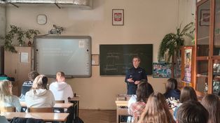 Handel ludźmi i zasada 4U. Lekcja bezpieczeństwa w ostrowieckim "Broniewskim"