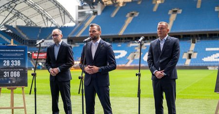 Lech zostaje na Bułgarskiej na dłużej. Umowa dzierżawy Enea Stadionu przedłużona do 2041 roku