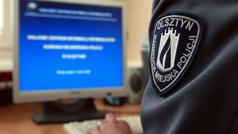 Kobiety nie przekonały nawet ostrzeżenia pracowników banku. Przelała pieniądze oszustowi