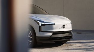 Volvo odświeżyło EX30. Największą nowością jest tania, prosta wersja