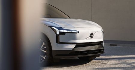 Volvo odświeżyło EX30. Największą nowością jest tania, prosta wersja