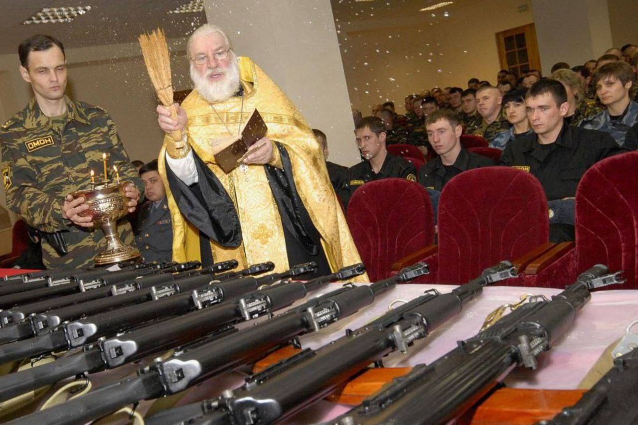 The Russian church wants to send another thousand clergy to the front.