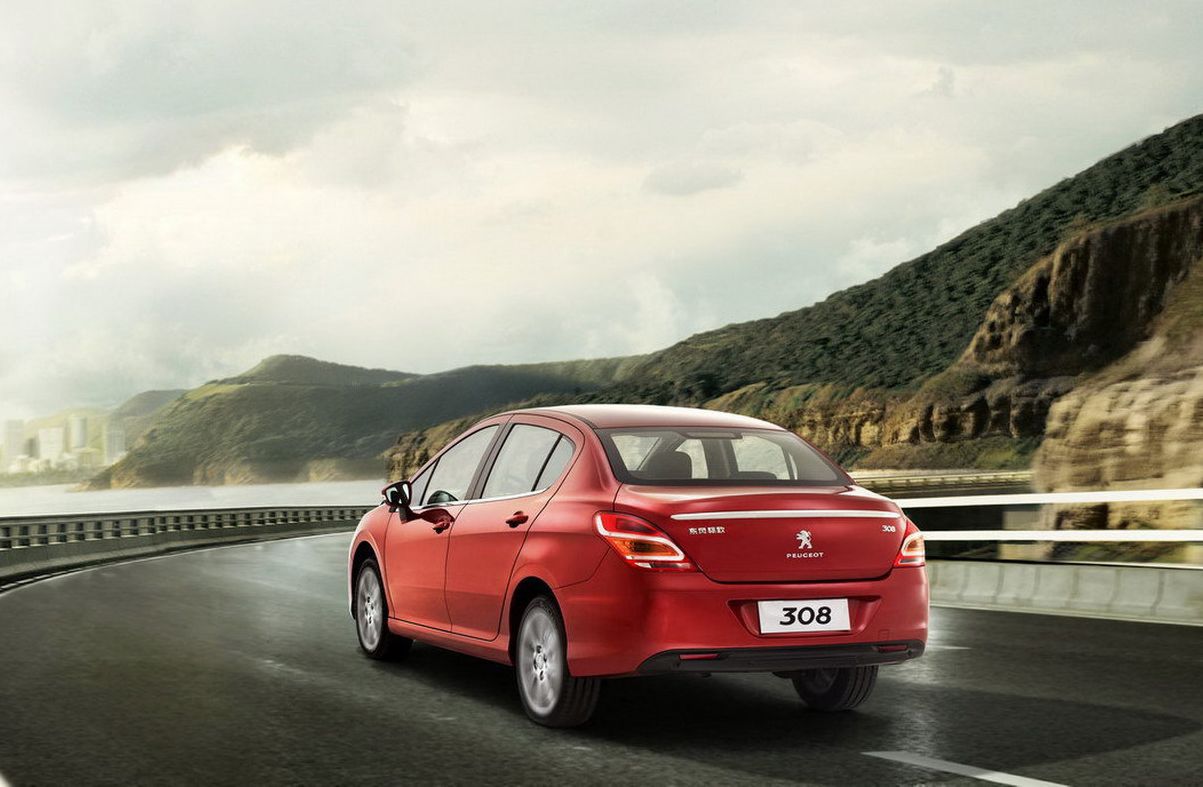 Peugeot 308 Sedan