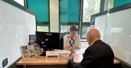 ZUS pokazuje Twoją przyszłą emeryturę. Sprawdź nowe dane w mZUS i eZUS. Nowa informacja o stanie konta już dostępna dla milionów Polaków.