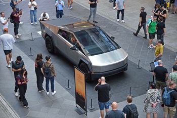 Zamówili, nie dostali. Tesla w Niemczech pozwana. W grze 120 tys. umów