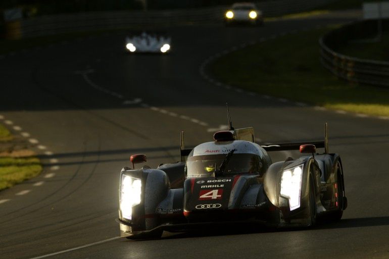 Audi R18 e-tron quattro. Samochód z napędem hybrydowym wygrał 24h Le Mans! 8
