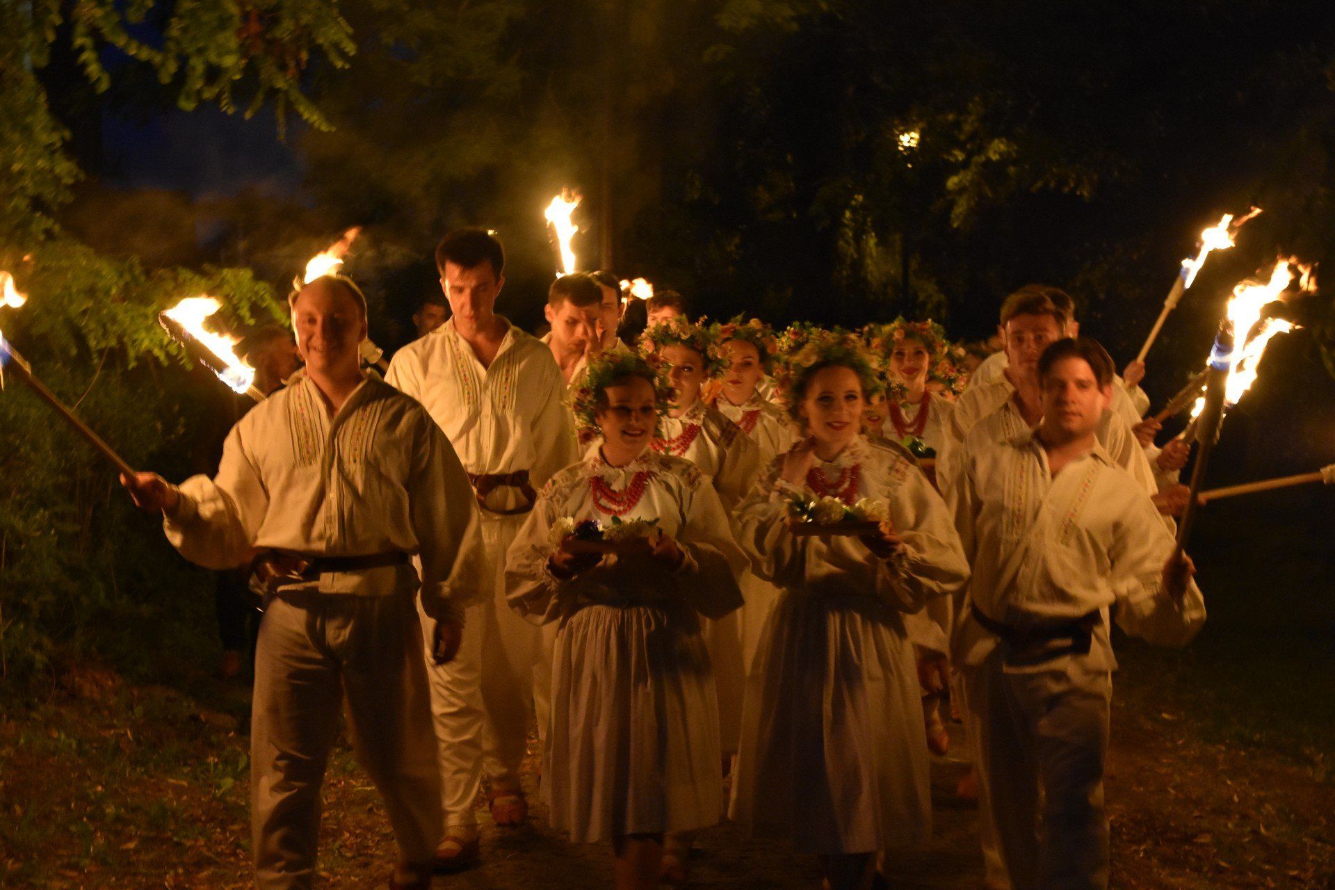 Obrzędy świętojańskie nad jeziorem Smolary